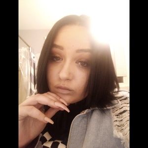 Meet your Posher, Sierra